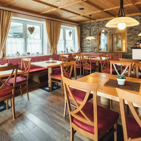 Ladis-11 Appartement *